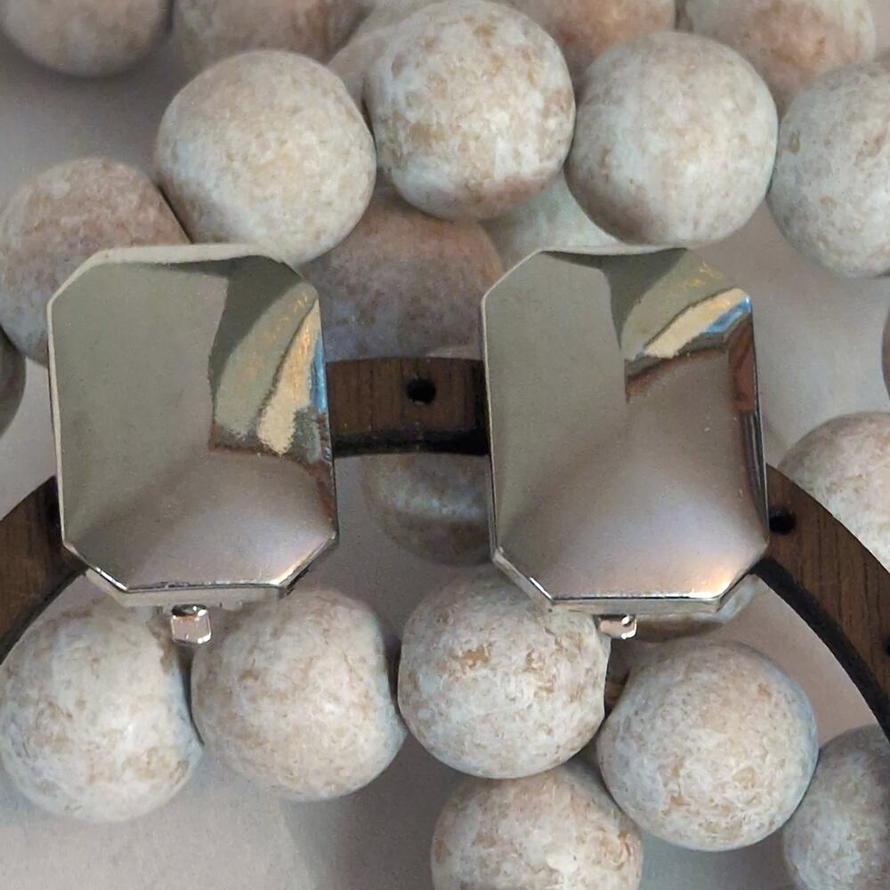 Stylish Retro VTG 1980s Jordache Silver-Tone Mirrored Rectangle Clip-On Earrings